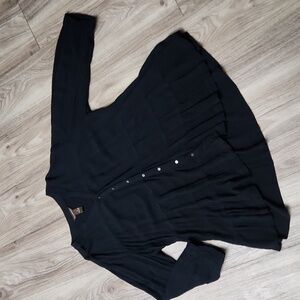 Bit & Bridle Solid Black Button Up Ruffle High Low Hem 3/4 Sleeve Blouse Med